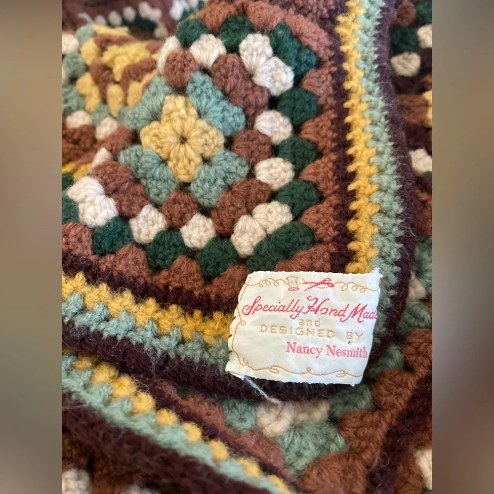 Granny Square Vintage Crochet Lap/Throw Blanket Handmade 🤎💛💚 - Picture 4 of 9